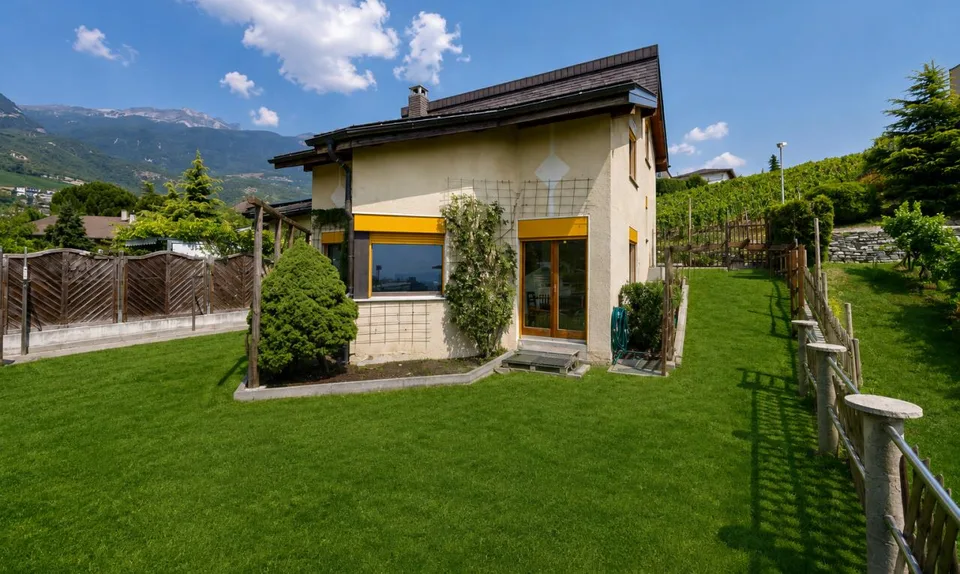 Charakterhaus mit großem Garten und großem Potenzial – Foto 3 von 11
