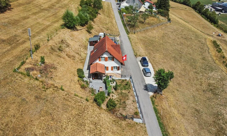 Einfamilienhaus mit viel Platz, Umschwung und freier Aussicht – Foto 8 von 11