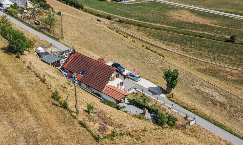 Einfamilienhaus mit viel Platz, Umschwung und freier Aussicht – Foto 7 von 11