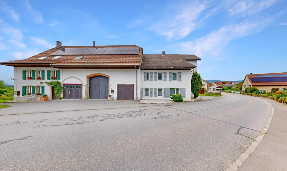 Casa indipendente con alto potenziale di valorizzazione – foto 2 di 13