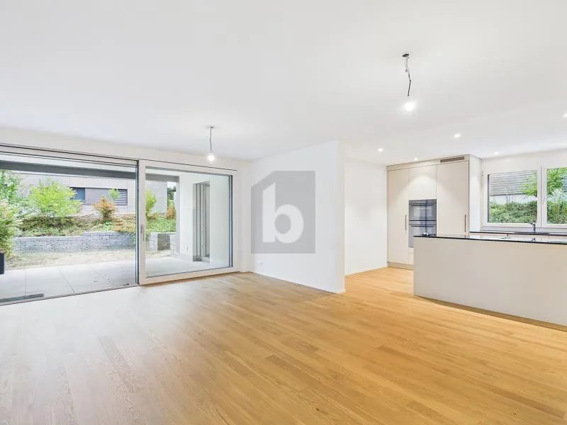 MODERN MIT PRIVATEM SITZPLATZ