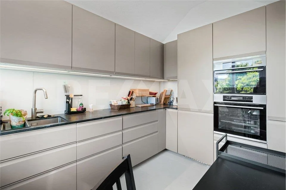 Grosszügige 4½-Zimmer Dachwohnung – Licht, Weitsicht und Stil – Foto 7 von 13