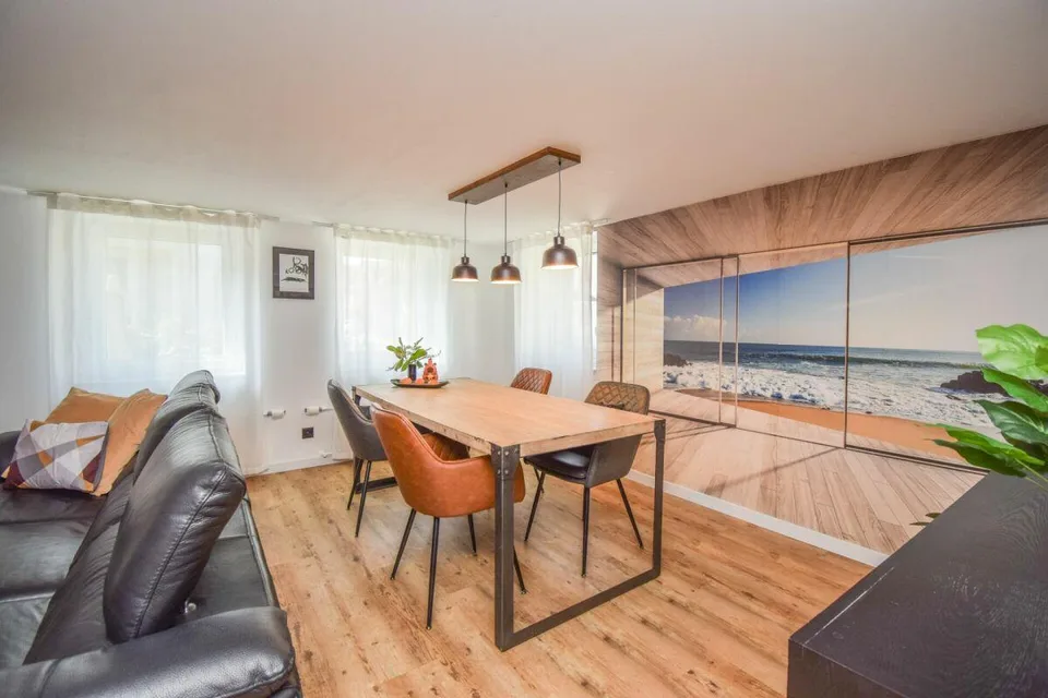 8.5-Zimmer-Einfamilienhaus mit modernem Ausbau und nachhaltiger Tec... – Foto 7 von 23