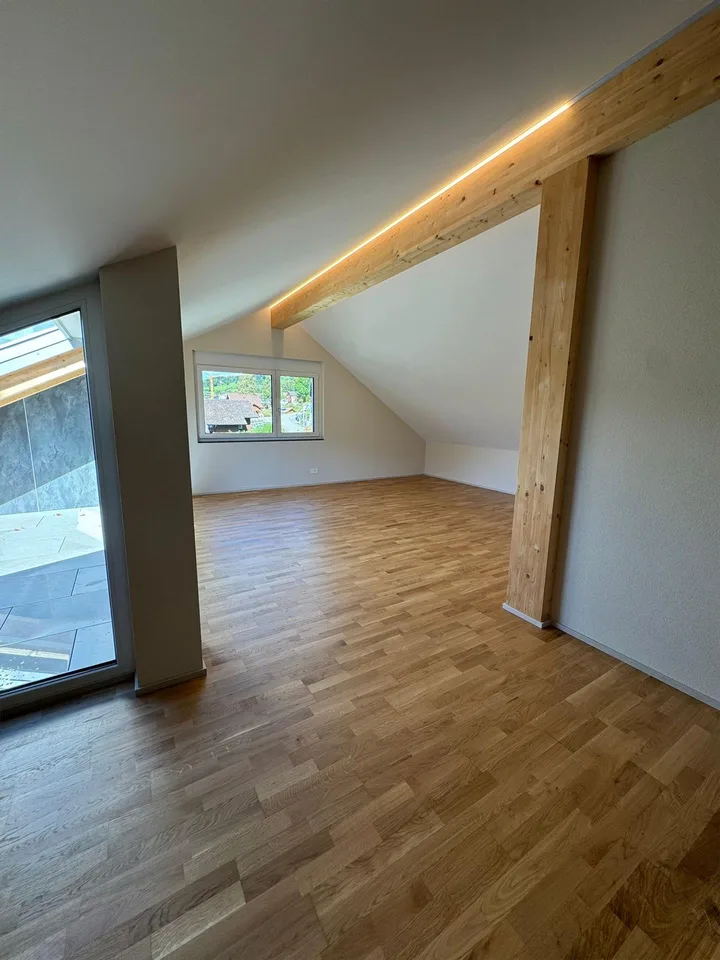 Neubau Dachwohnung in Nesslau mit atemberaubender Aussicht – Foto 14 von 15