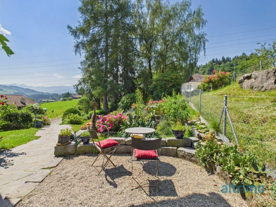 Charmantes Einfamilienhaus mit grossem Garten, Weitsicht und umfass... – photo 11 sur 12