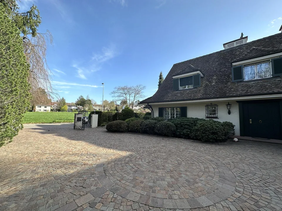 Repräsentative 9-Zi Landhausvilla auf dem Bruderholz in Binningen – photo 15 sur 15