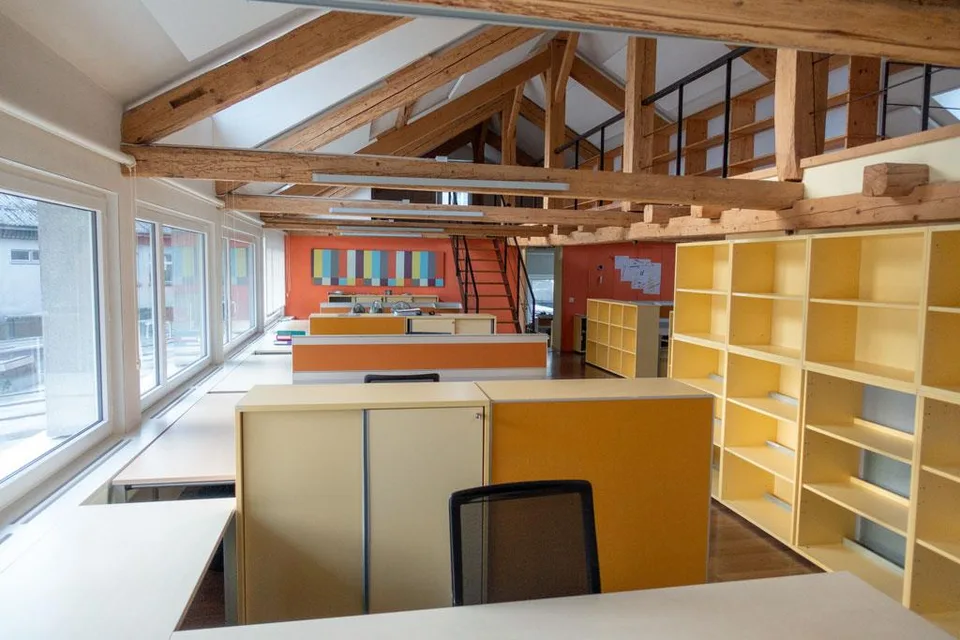 Attika Büro mit traumhafter Aussicht – Foto 8 von 13