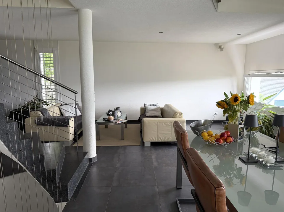 Design-Haus mit herrlicher Fernsicht! – Foto 2 von 12