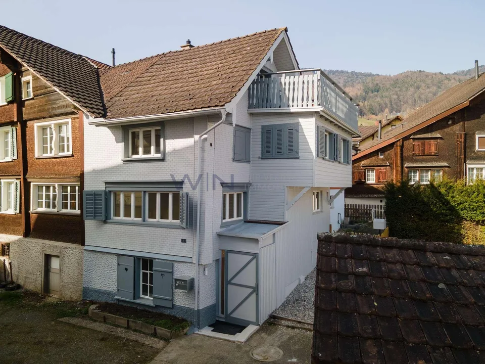 Charme de l'ancien bâtiment avec vue sur la montagne et jardin privé – photo 7 sur 26