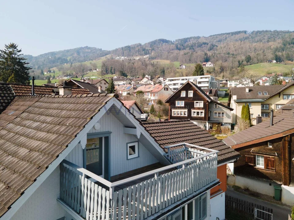 Charme de l'ancien bâtiment avec vue sur la montagne et jardin privé – photo 6 sur 26