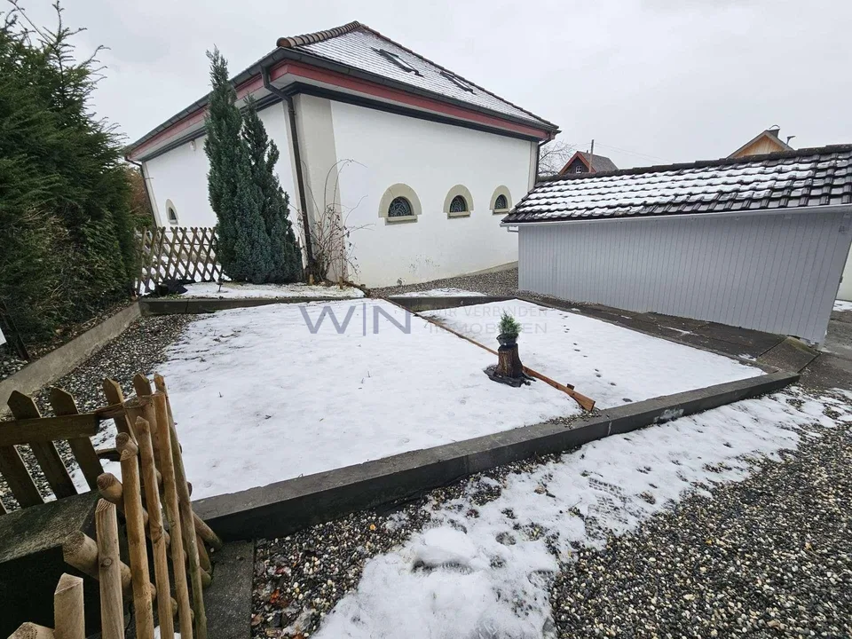 Charme de l'ancien bâtiment avec vue sur la montagne et jardin privé – photo 12 sur 26