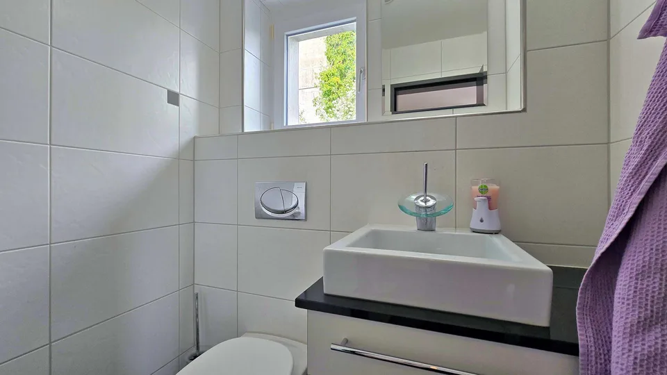 Modernes Einfamilienhaus mit viel Wohnraum und Weitsicht – Foto 14 von 16