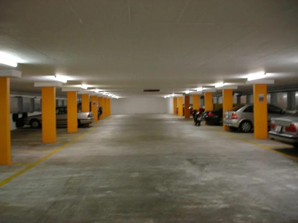 Einstellhallenplätze – Foto 2 von 2