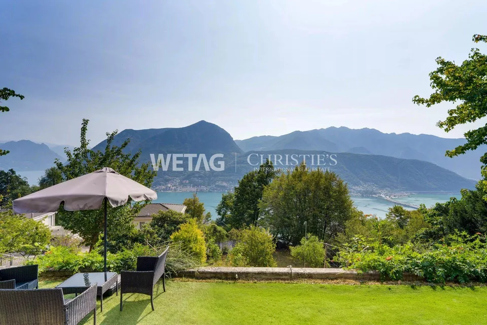 Lugano-Carona: Villa moderna con vista panoramica mozzafiato sul Lago di Lugano in vendita ? Abitazione secondaria possibile – foto 2 di 13