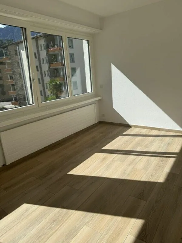 Mieten wir in Bellinzona eine helle und renovierte 2.5-Zimmer-Wohnung – Foto 7 von 9