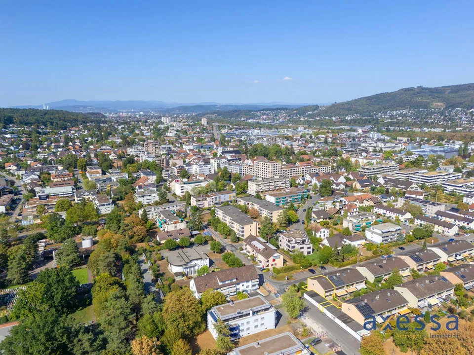 Einmaliges 5 Zimmer-Reiheneckhaus mit viel Potential für Familien in Reinach BL – Foto 4 von 8