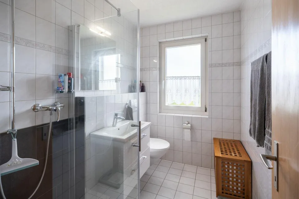 Wohnen mit Weitsicht - Grosszügiges Familienhaus mit Einliegerwohnu... – Foto 7 von 19