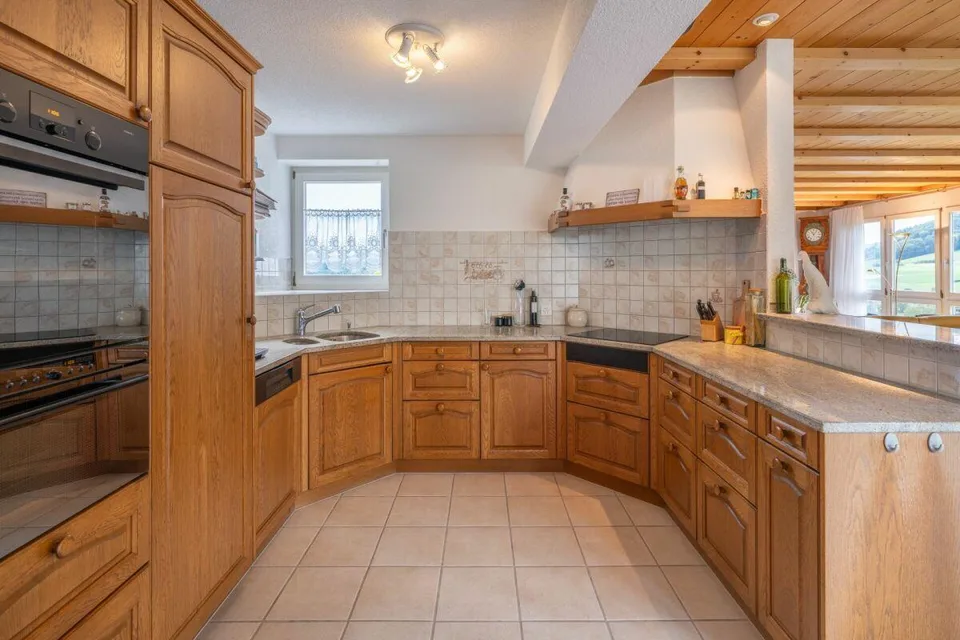 Wohnen mit Weitsicht - Grosszügiges Familienhaus mit Einliegerwohnu... – Foto 12 von 19
