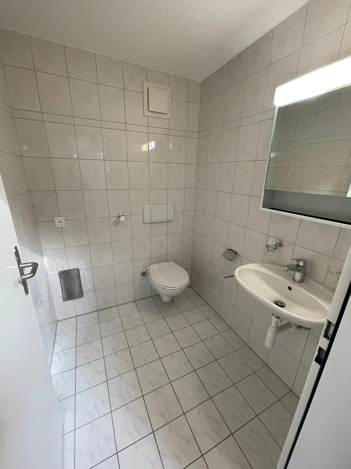 sehr schöne und helle 5.5 Zimmer-Maisonette-Wohnung – photo 10 of 10