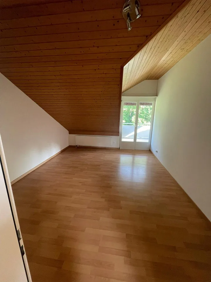sehr schöne und helle 5.5 Zimmer-Maisonette-Wohnung – photo 8 of 10