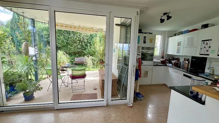4 ZIMMER-HAUS IN THERWIL (BL), MÖBLIERT, TEMPORÄR