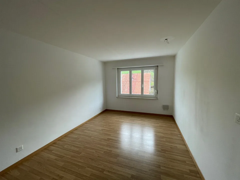 Preiswerte 3.5 Zimmer Wohnung – Foto 3 von 8