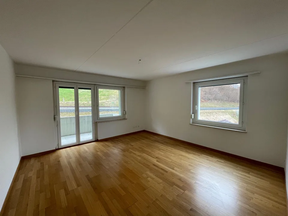Preiswerte 3.5 Zimmer Wohnung – Foto 2 von 8