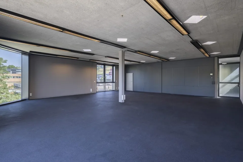 Ausgebaute und bezugsbereite Büro- und Gewerbeflächen – photo 3 sur 5
