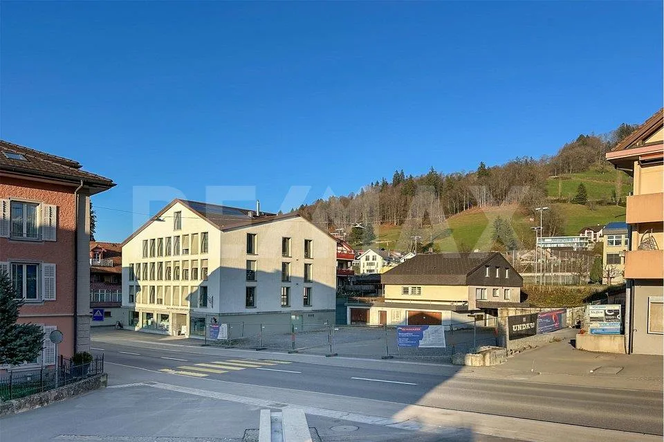 Grosszügige 5½-Zimmer-Gartenwohnung an zentraler Lage – Foto 9 von 11