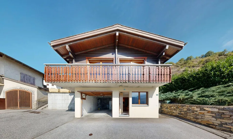 Ein charmantes Chalet mit atemberaubender Südaussicht – Foto 4 von 11