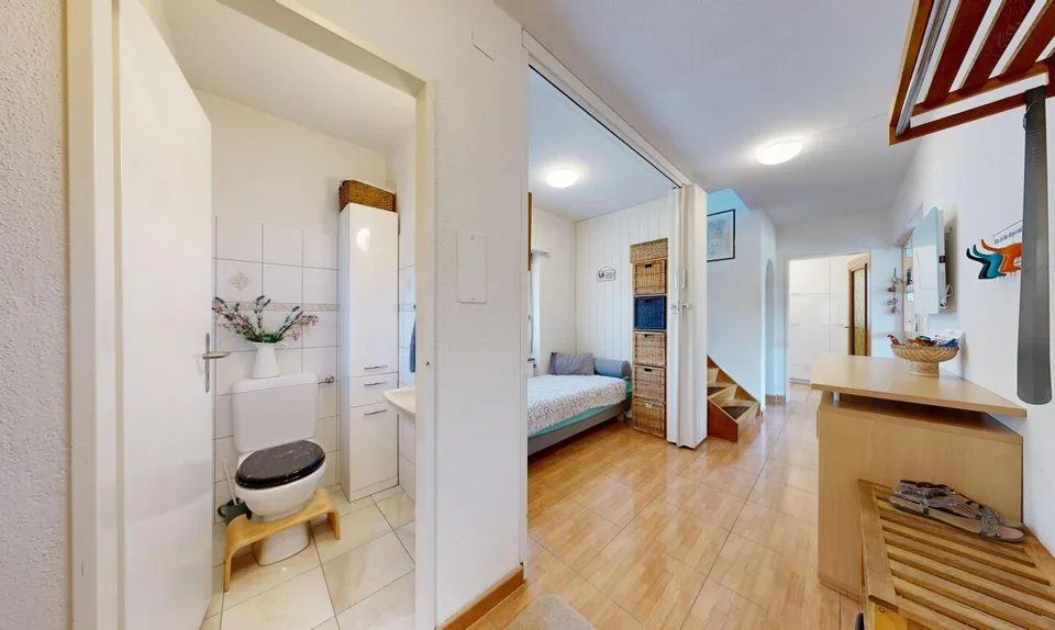 Freistehendes Einfamilienhaus auf grosszügigem Grundstück in Rümlang – Foto 10 von 11