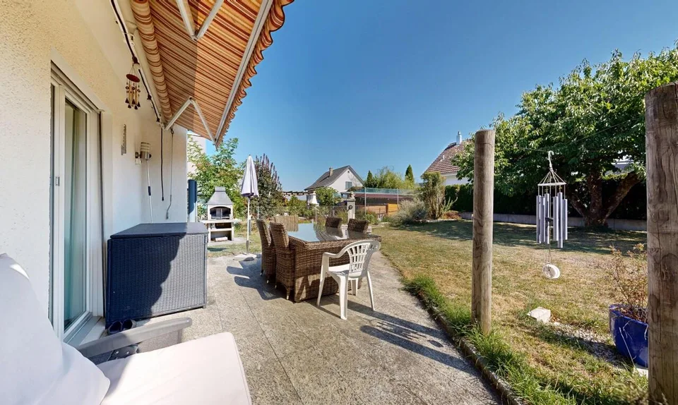 Freistehendes Einfamilienhaus auf grosszügigem Grundstück in Rümlang – Foto 3 von 11