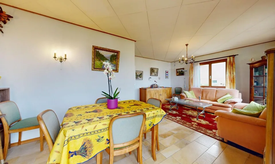 4.5-Zimmer-Villa mit Jura-Blick und grossem Garten – Foto 4 von 11