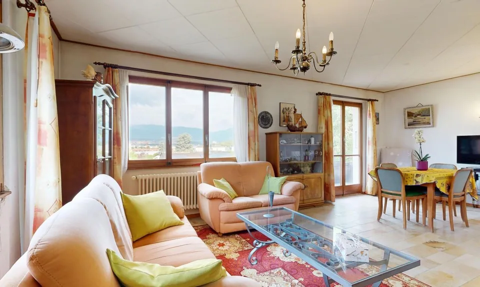4.5-Zimmer-Villa mit Jura-Blick und grossem Garten – Foto 3 von 11