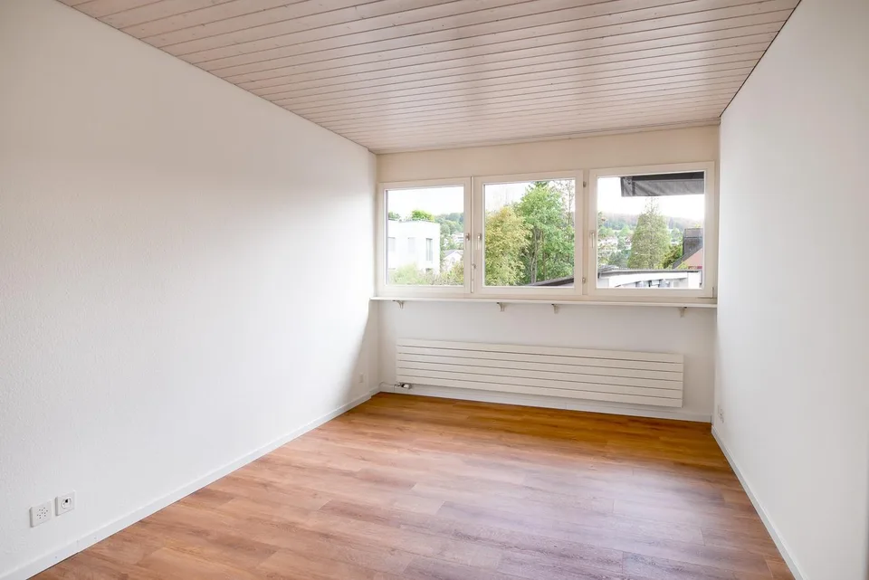 Schöne 3.5-Zimmerwohnung an zentraler Lage – photo 8 sur 13
