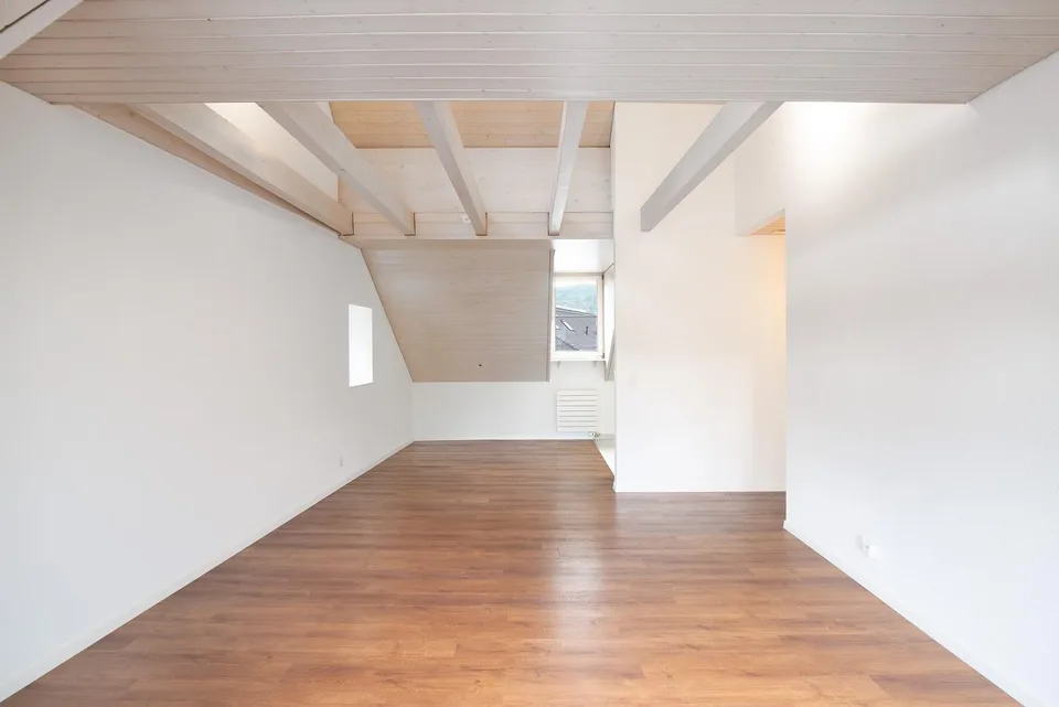 Schöne 3.5-Zimmerwohnung an zentraler Lage – photo 5 sur 13