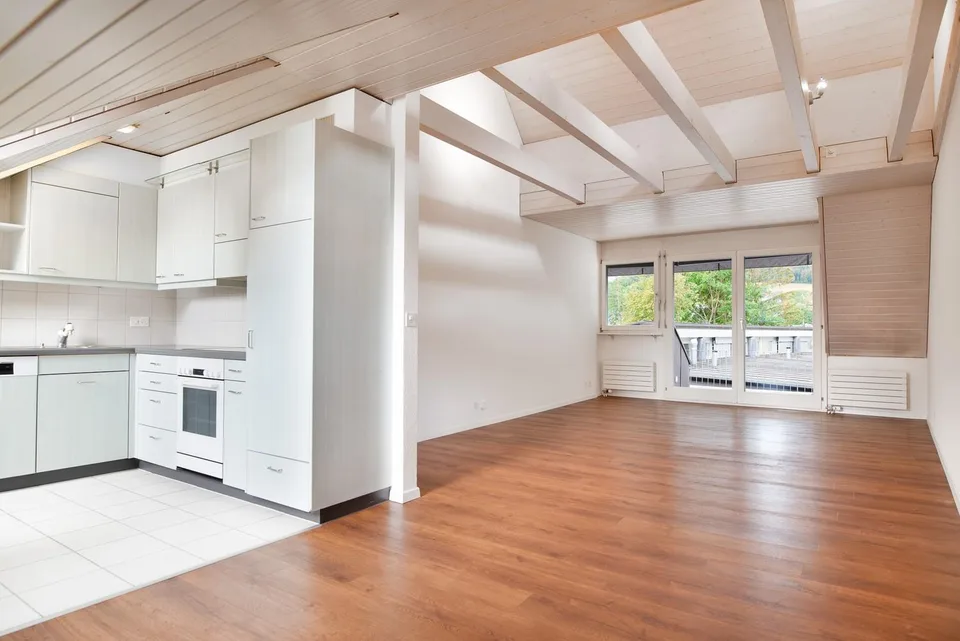 Schöne 3.5-Zimmerwohnung an zentraler Lage – photo 2 sur 13