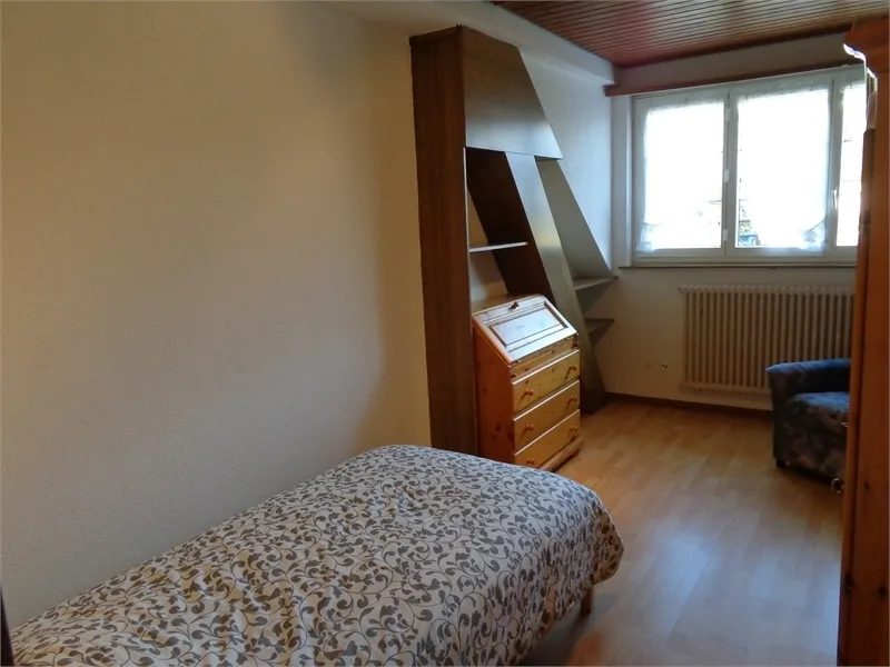 möbliertes Studio mit Küche und Dusche