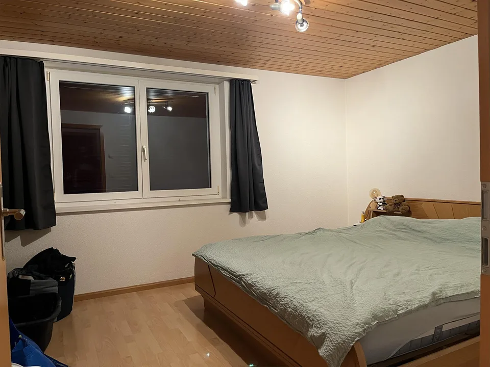 Grosszügige, 4.5-Zimmer-Parterre Wohnung