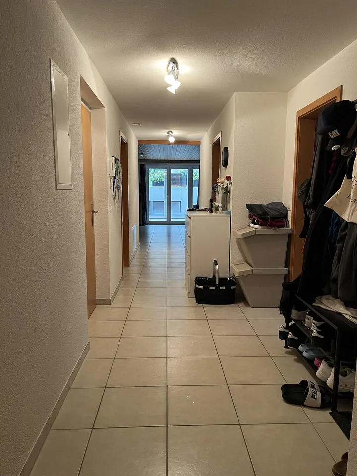 Grosszügige, 4.5-Zimmer-Parterre Wohnung