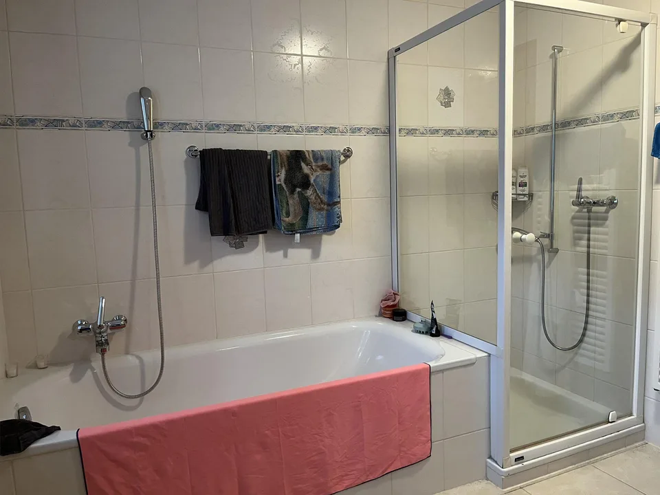 Grosszügige, 4.5-Zimmer-Parterre Wohnung