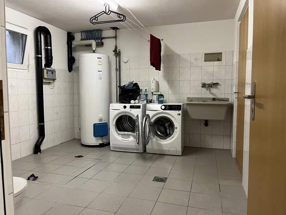Grosszügige, 4.5-Zimmer-Parterre Wohnung