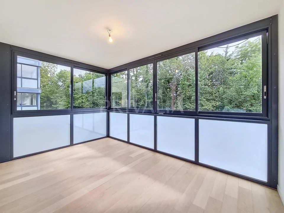 Superbe appartement de 6,5 pièces au 2ème étage d'une résidence de ...
