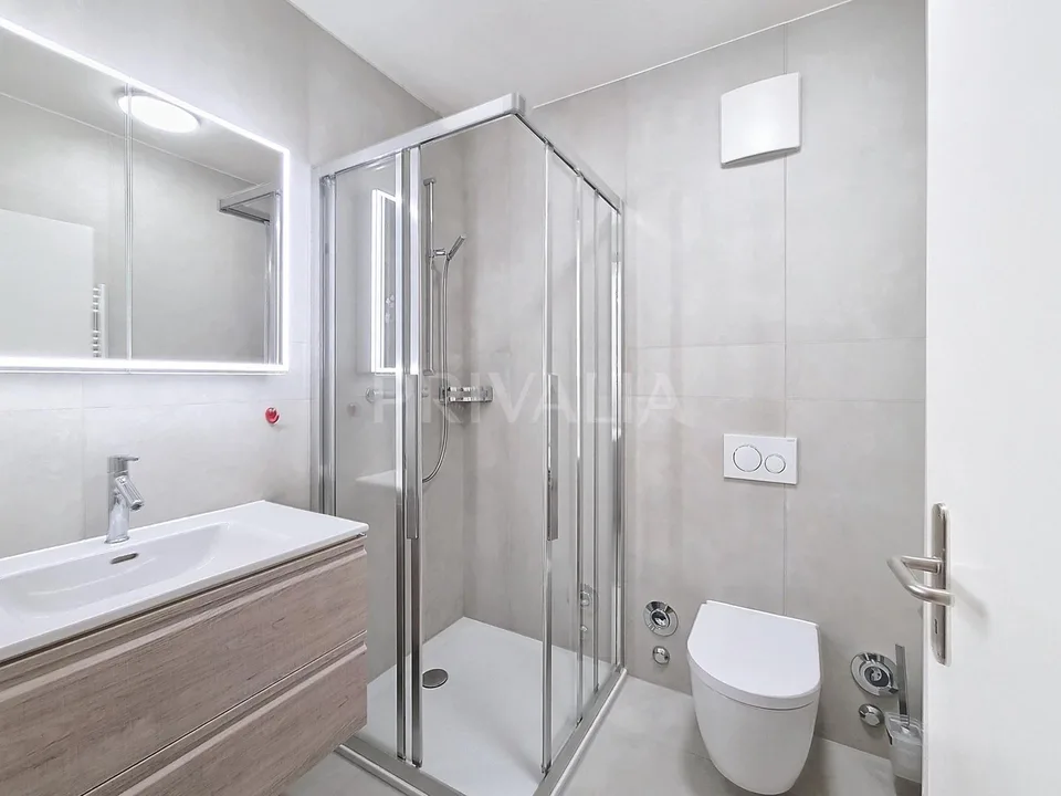 Superbe appartement de 6,5 pièces au 1er étage d'une résidence de s...