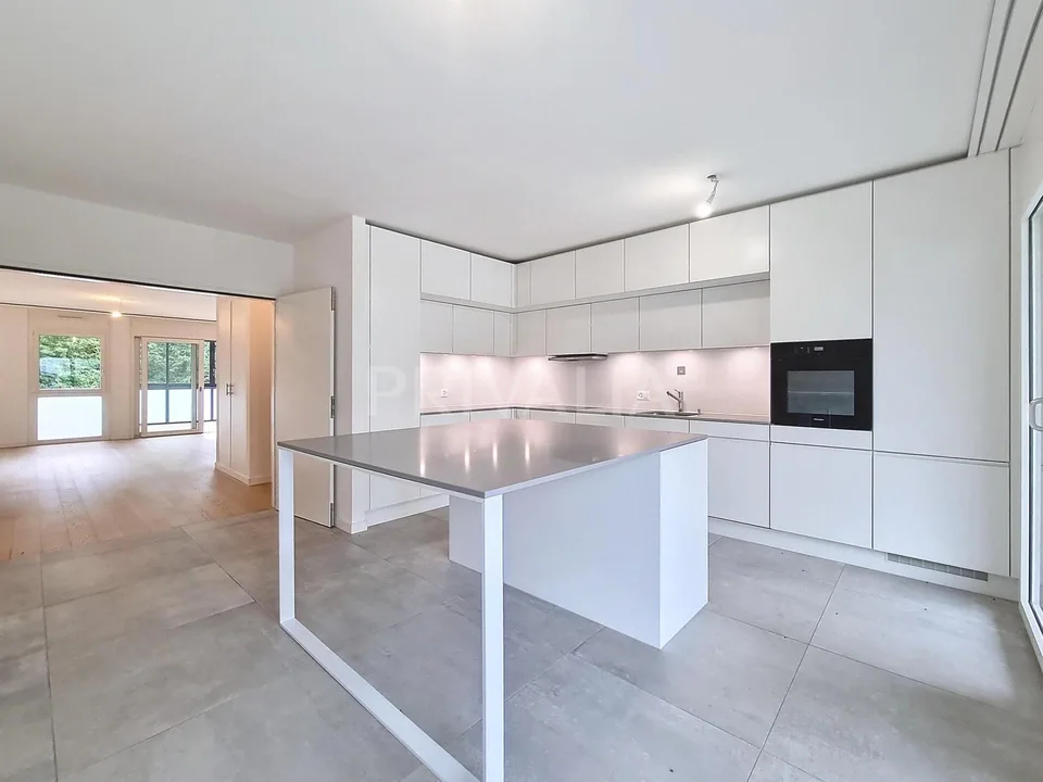 Superbe appartement de 6,5 pièces au 1er étage d'une résidence de s...