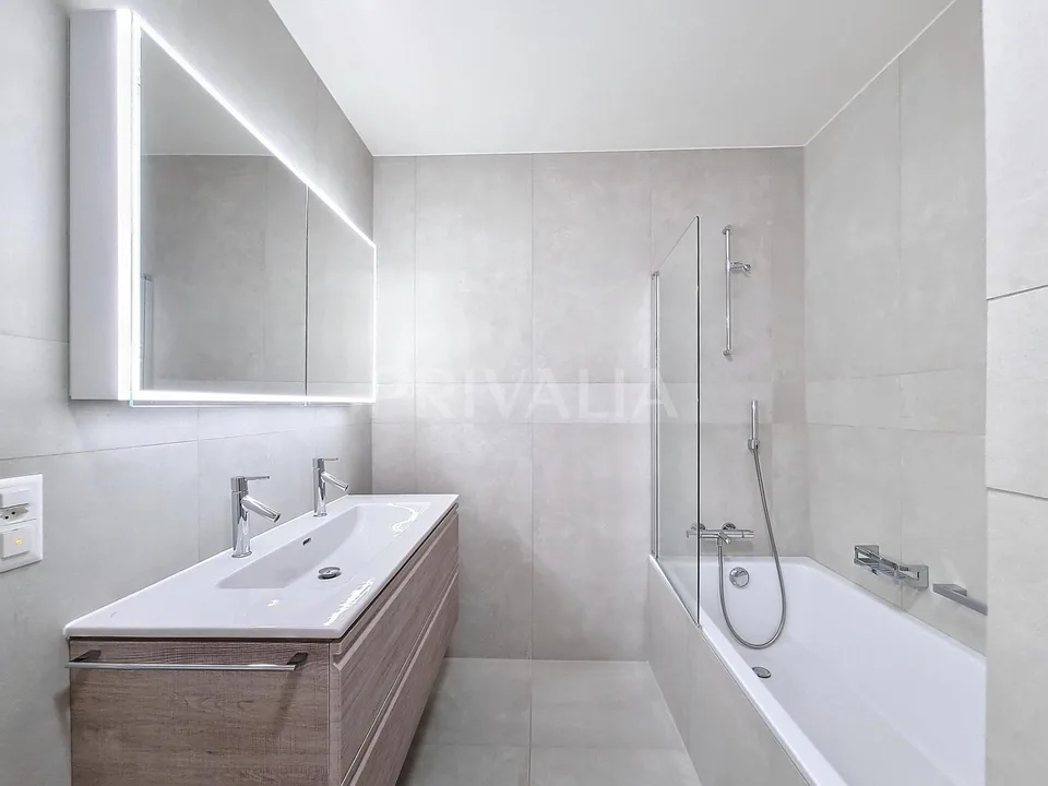 Superbe appartement de 6,5 pièces au 1er étage d'une résidence de s...