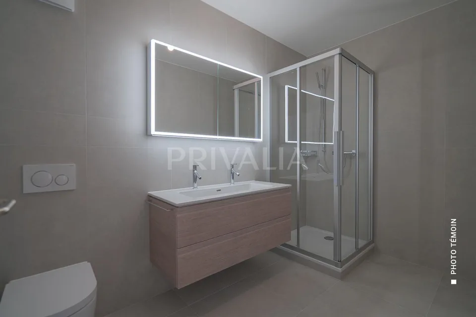 Bel attique de 121 m2 avec terrasse – Foto 13 von 16