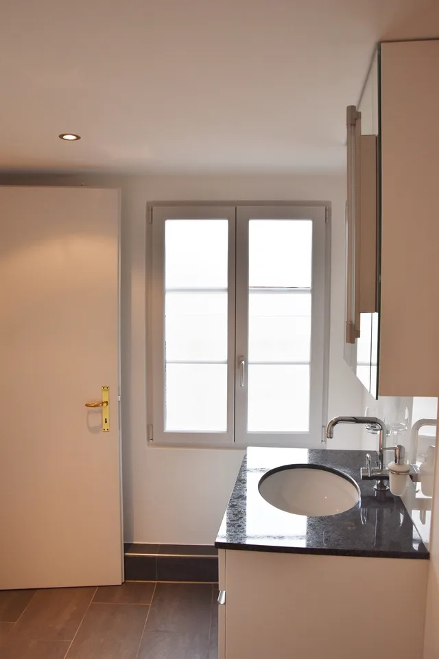 exklusive 5-Zimmerwohnung mit Dachterrasse in der Berner Altstadt – photo 26 sur 30