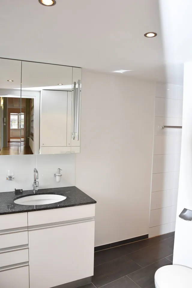 exklusive 5-Zimmerwohnung mit Dachterrasse in der Berner Altstadt – photo 23 sur 30