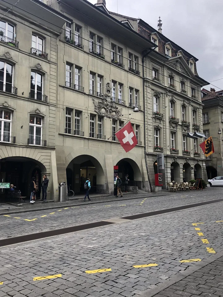 exklusive 5-Zimmerwohnung mit Dachterrasse in der Berner Altstadt – photo 30 sur 30